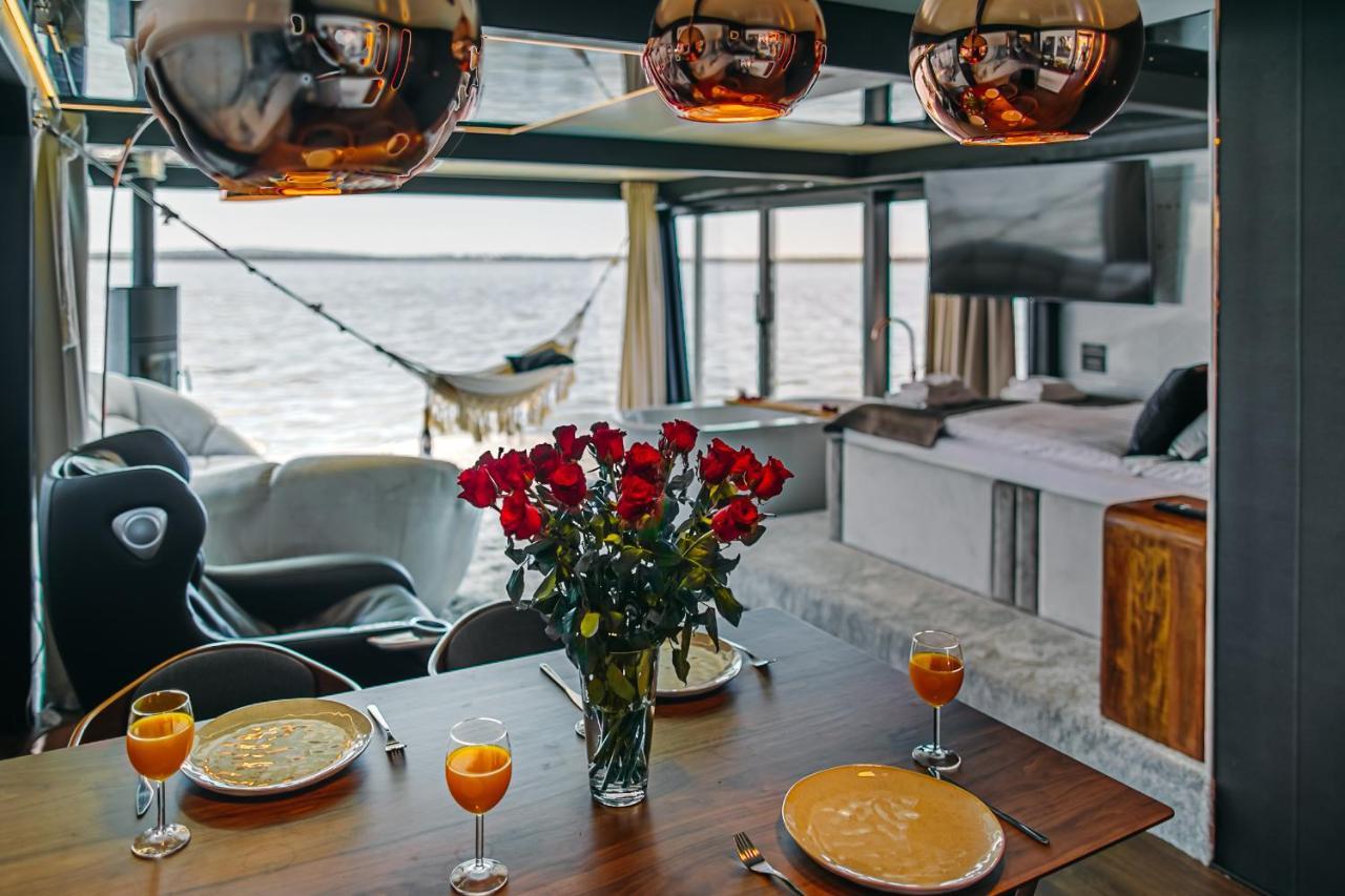 Grand Ht Houseboats - Domki Na Wodzie - Sauna, Jacuzzi, Kominek Mielno  Dış mekan fotoğraf