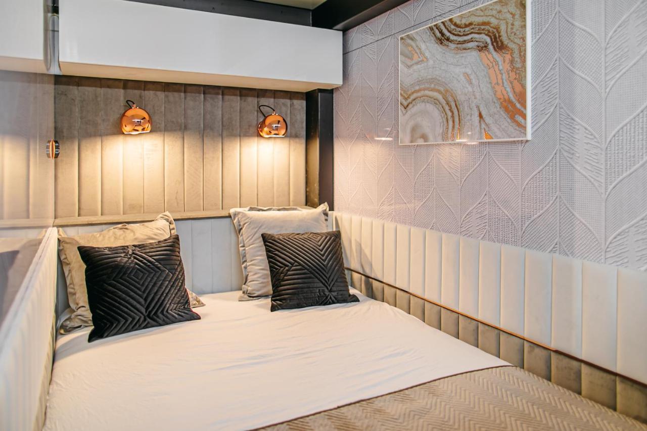 Grand Ht Houseboats - Domki Na Wodzie - Sauna, Jacuzzi, Kominek Mielno  Dış mekan fotoğraf