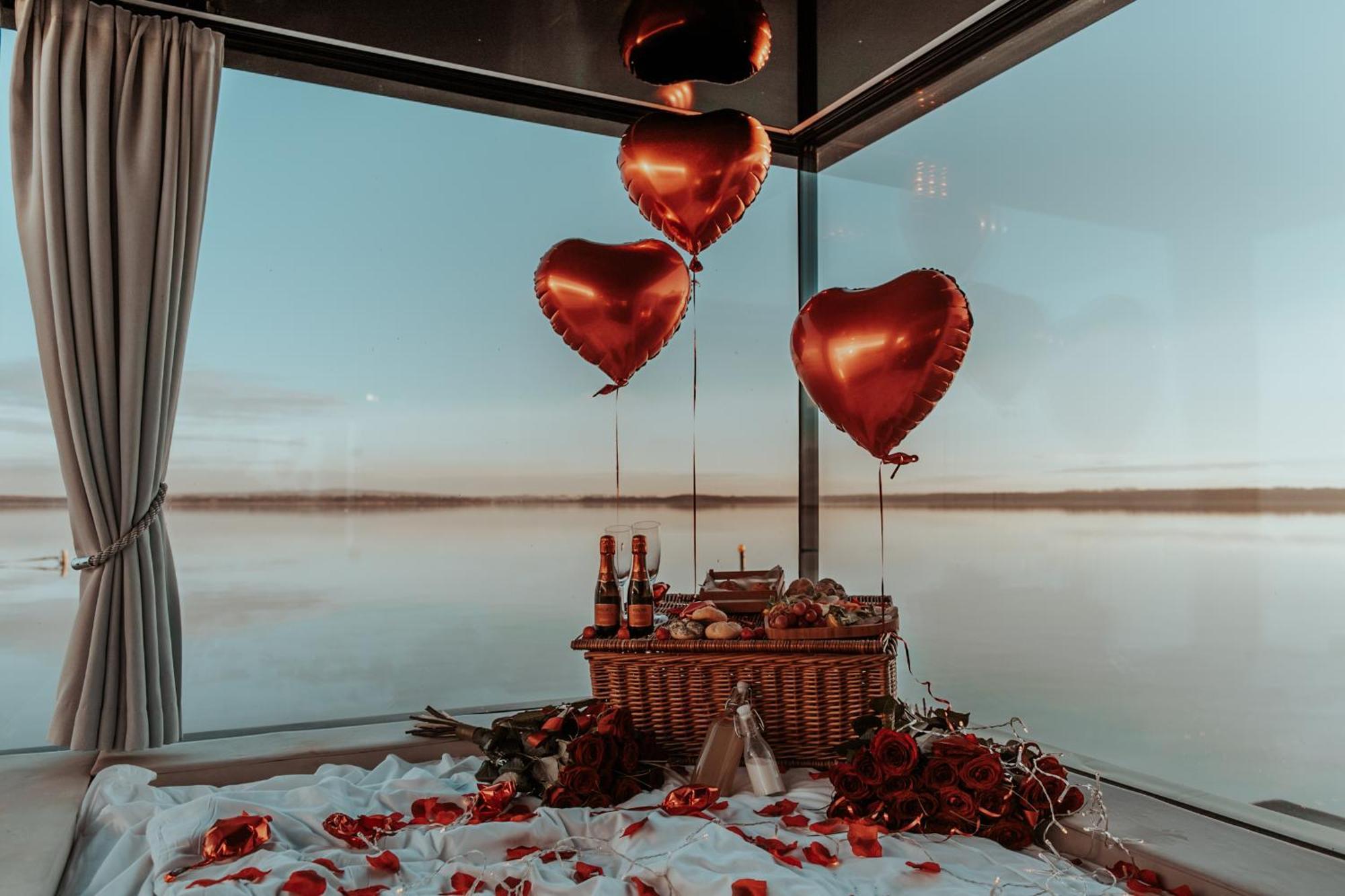 Grand Ht Houseboats - Domki Na Wodzie - Sauna, Jacuzzi, Kominek Mielno  Dış mekan fotoğraf